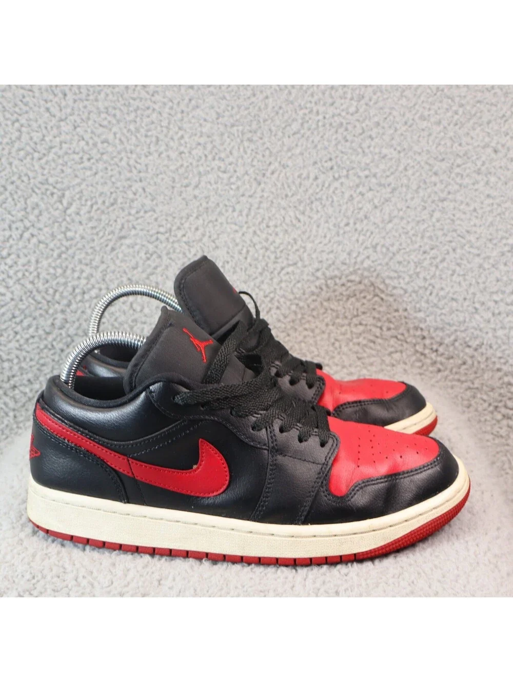 Jordan 1 Low Women sz 9 Bred Sail Black / Gym Red DC0774 061